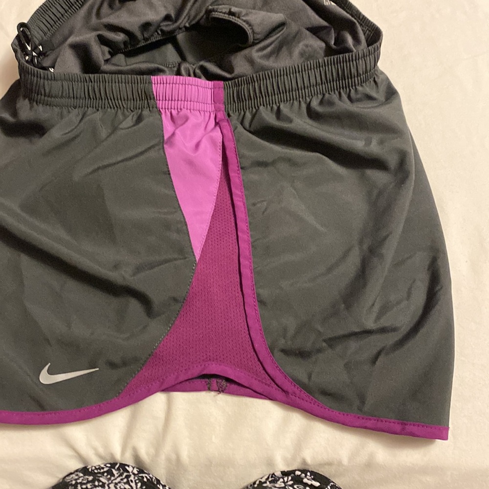 Nike Women's Tempo Running Shorts Dark Gray / Purple on side. Size M Dri Fit - Picture 2 of 7